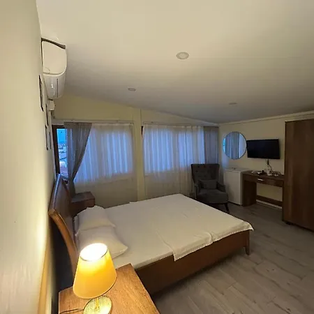 Naval Hotel 3*