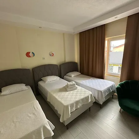 Hotel Naval 3*