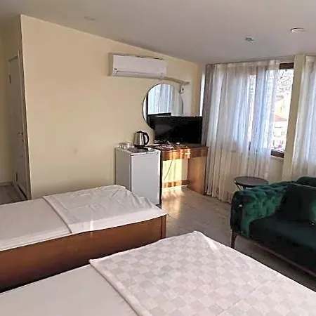Naval Hotel 3*