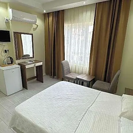 Hotel Naval 3*